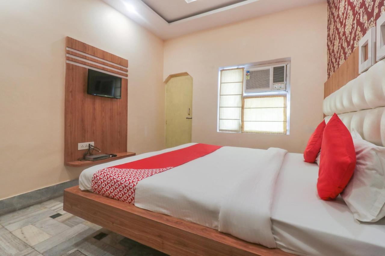 Oyo 60651 Hotel Arya 瓦拉纳西 外观 照片