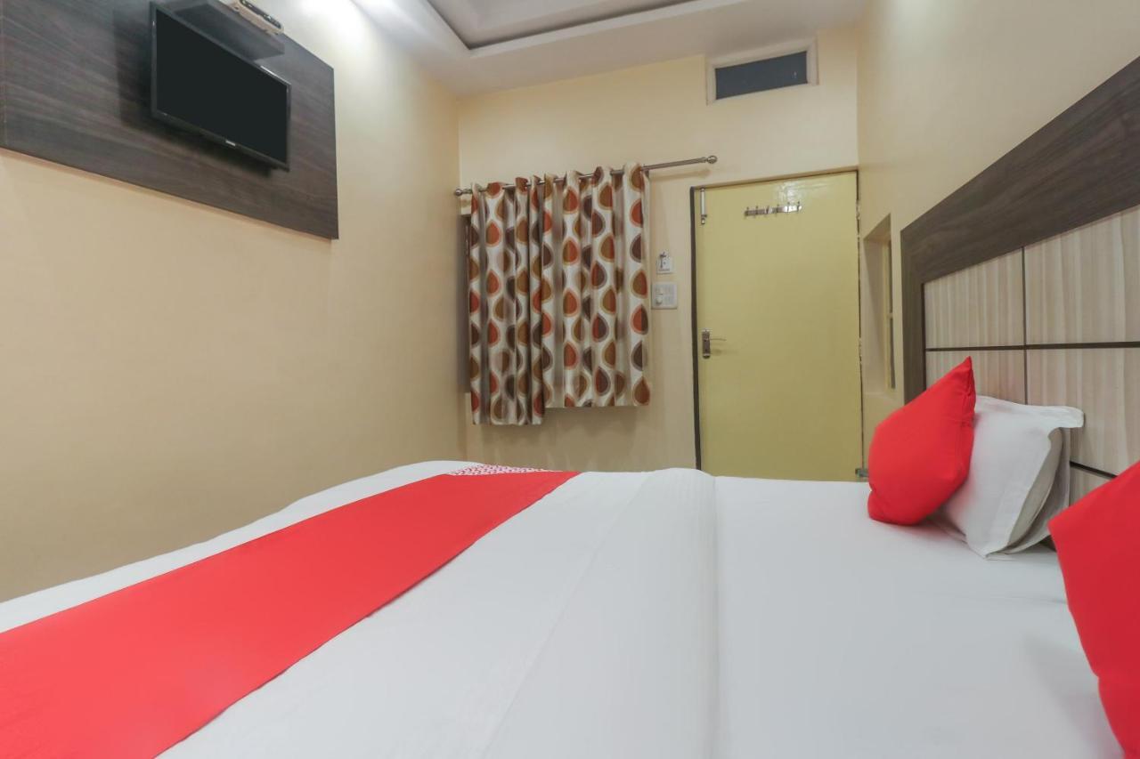 Oyo 60651 Hotel Arya 瓦拉纳西 外观 照片