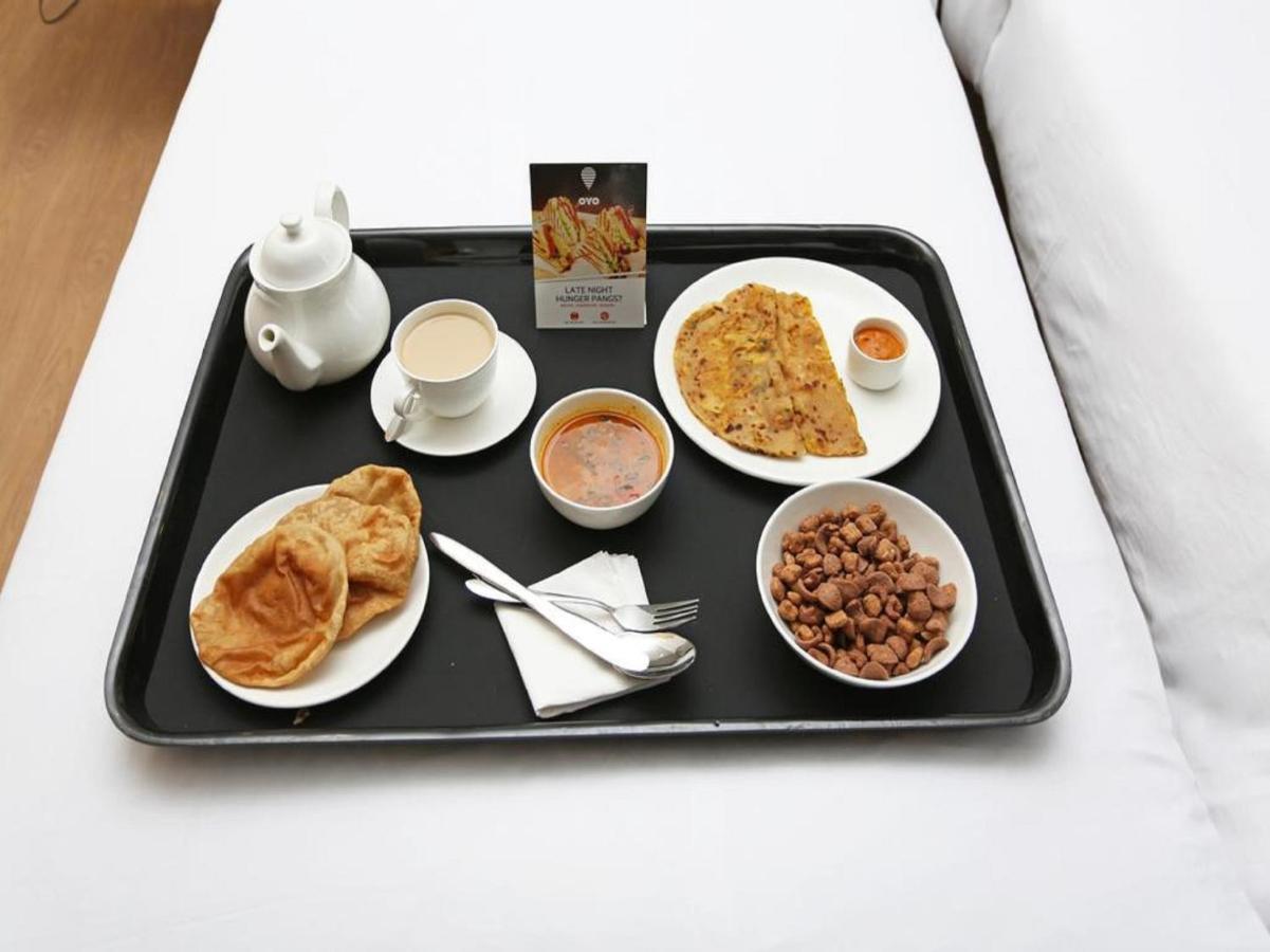 Oyo 60651 Hotel Arya 瓦拉纳西 外观 照片